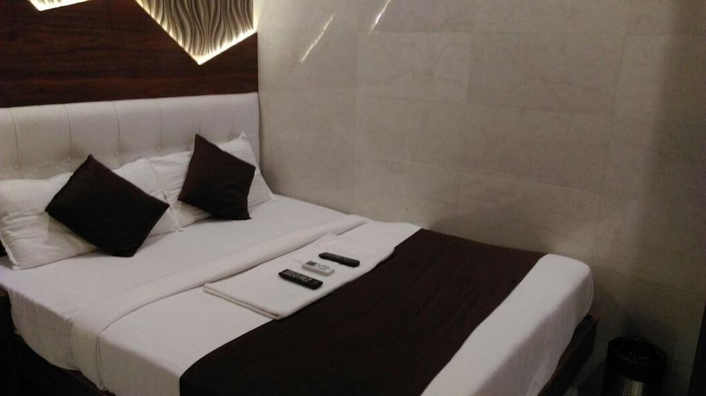 Hotel Palace Residency Mumbai Exterior photo