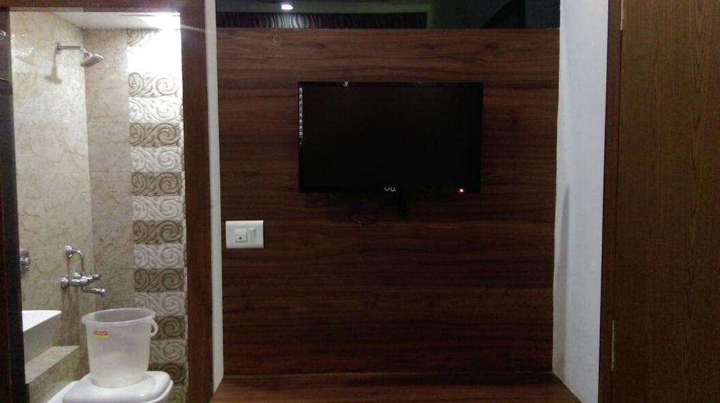 Hotel Palace Residency Mumbai Exterior photo
