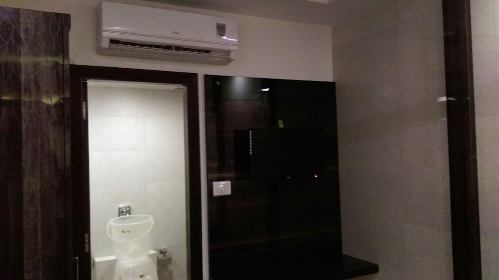 Hotel Palace Residency Mumbai Exterior photo